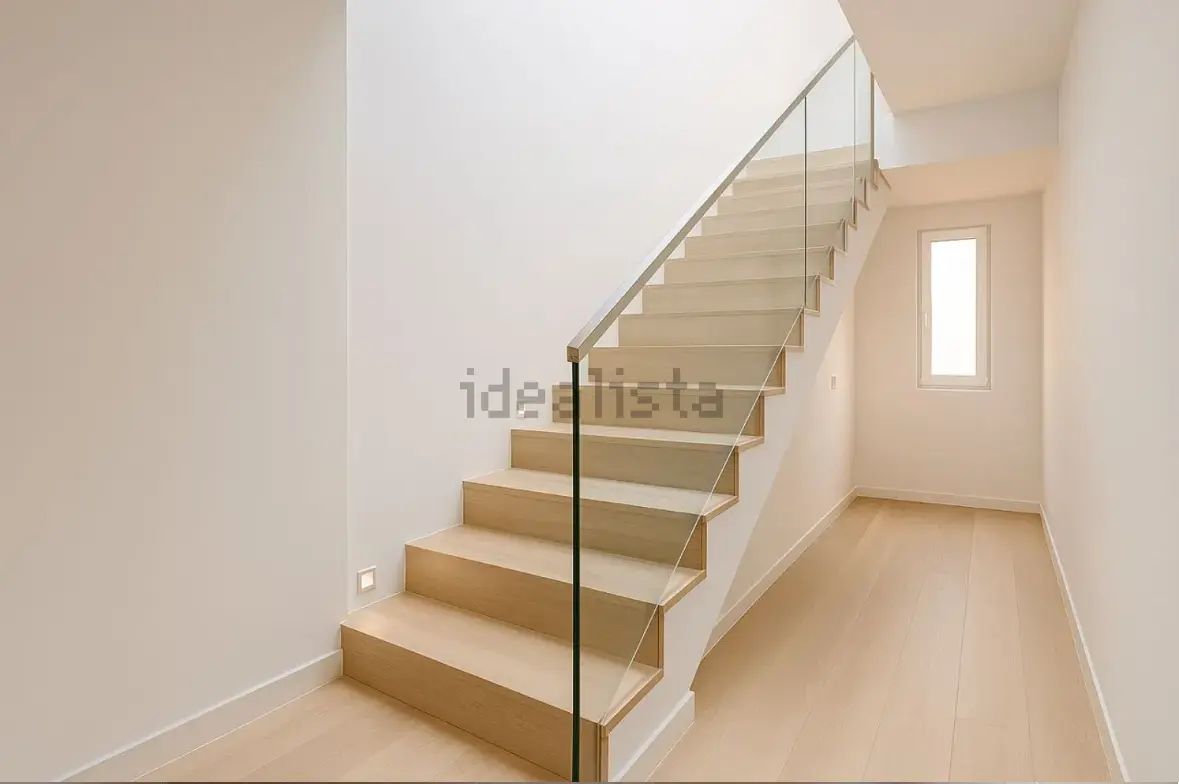 Imagen de Chalet pareado en venta en Calle Azahar